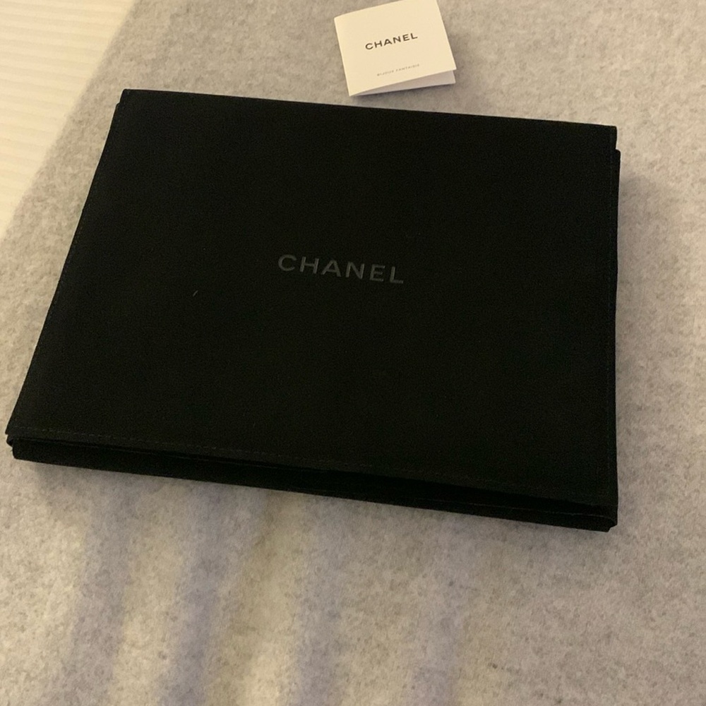 Authentic rare brand new velour Chanel large pouch / folder/ like a purse.